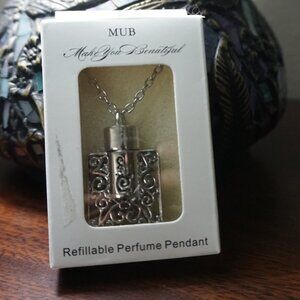 MUB Perfume Aromatherapy Essential Oils Refillable Pendant Necklace 20"